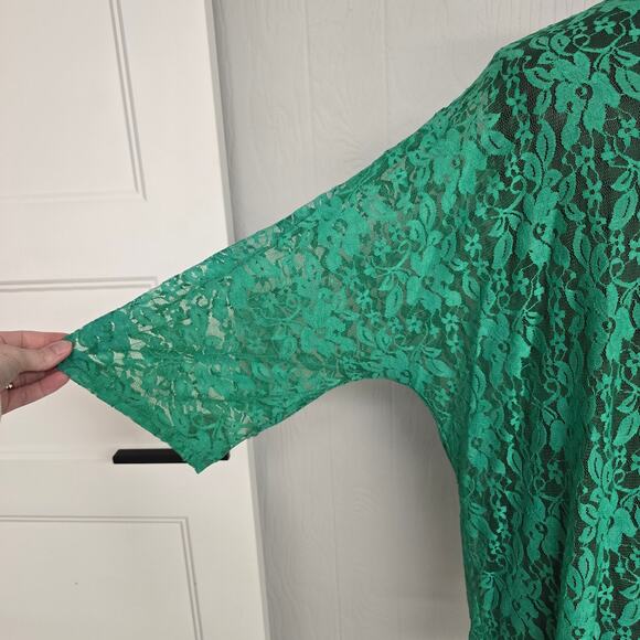 Women's Lularoe Green Lace Kimono Cardigan 3/4 Sleeves | Size Medium - Picture 5 of 7